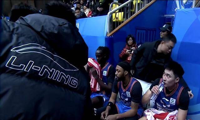 亚博游戏官网-风云突变！里昂清晨主帅复盘，CBA季后赛版图或变，态度坚定，球探报告显示潜力(赵睿cba首秀)